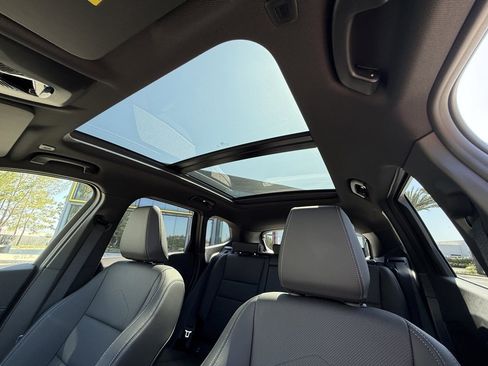 Used 2025 BMW X1 xDrive28i w/ Technology Package image 23