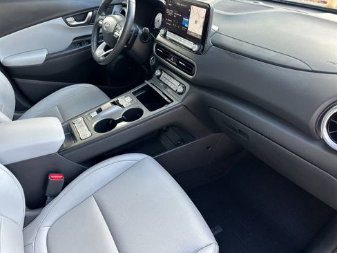 Used 2023 Hyundai Kona Limited w/ Cargo Package FWD image 17