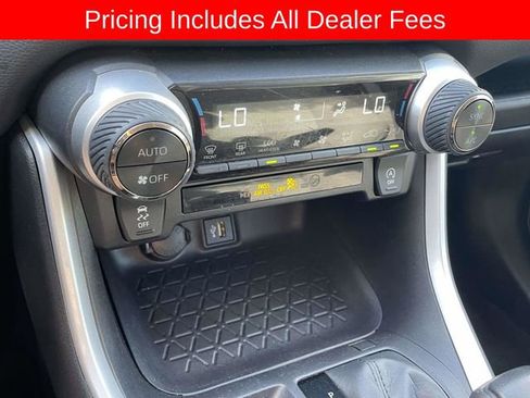 Used 2024 Toyota RAV4 XLE FWD image 29