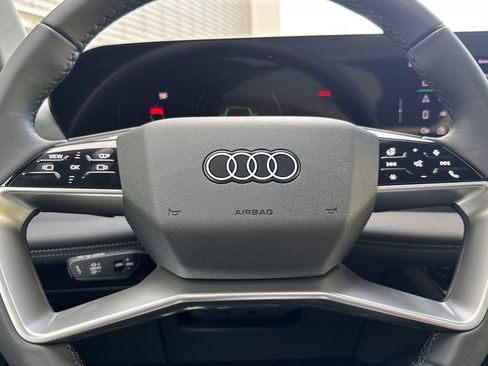 New 2025 Audi Q6 e-tron Premium Plus image 23