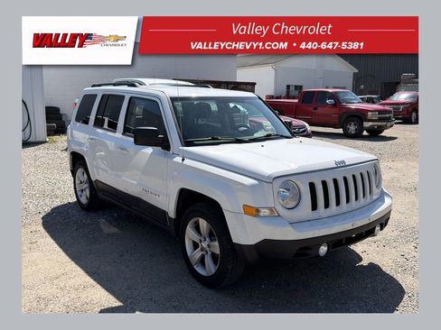 Used 2014 Jeep Patriot Latitude image 1