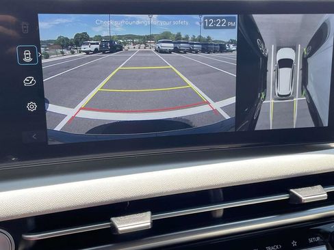 Used 2025 Hyundai Tucson Limited FWD image 18