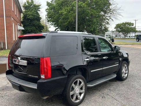 Used 2010 Cadillac Escalade Luxury w/ Livery Package AWD/4WD image 5