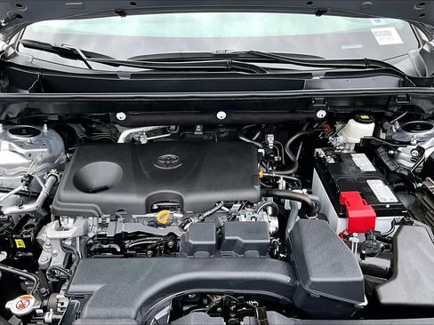 Used 2024 Toyota RAV4 XLE AWD/4WD image 30