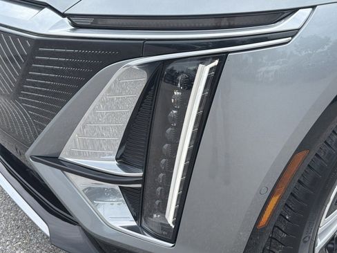 Used 2024 Cadillac Lyriq Luxury RWD image 9