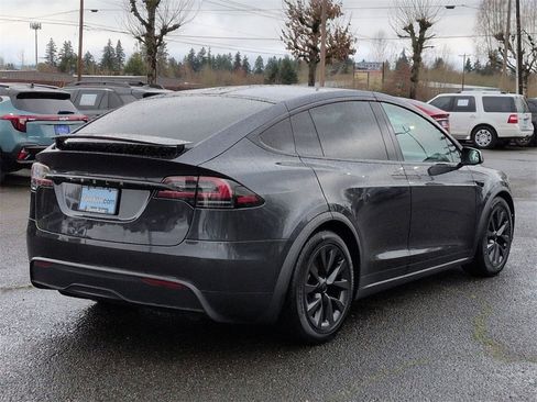 Used 2024 Tesla Model X image 5