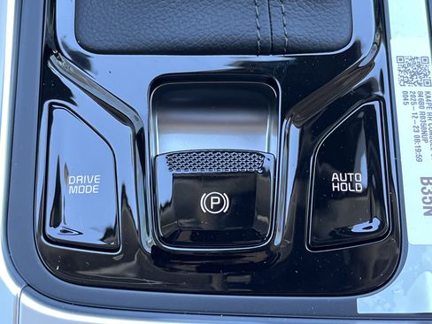 New 2026 Kia Carnival EX FWD image 10