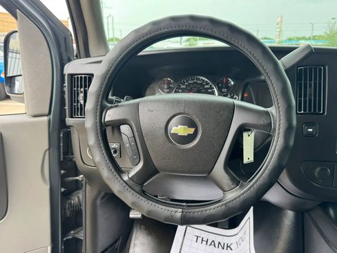 Used 2015 Chevrolet Express 2500 LS image 43