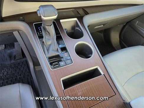 Used 2022 Toyota Sienna XLE image 26