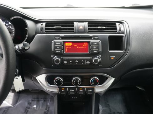 Used 2014 Kia Rio LX FWD image 17