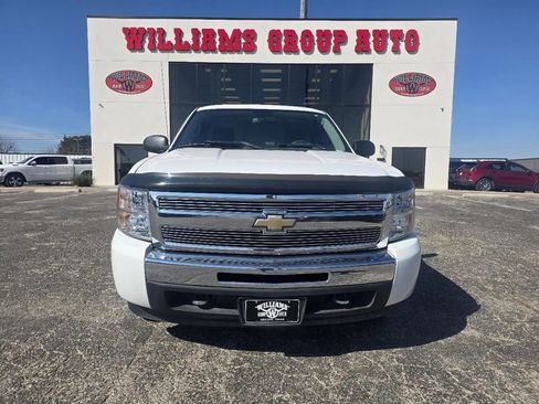 Used 2011 Chevrolet Silverado 1500 W/T w/ LS Package RWD image 2