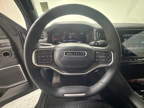 Used 2024 Jeep Wagoneer Series III AWD/4WD image 16