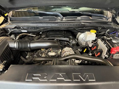 Used 2019 RAM 1500 Laramie AWD/4WD image 27