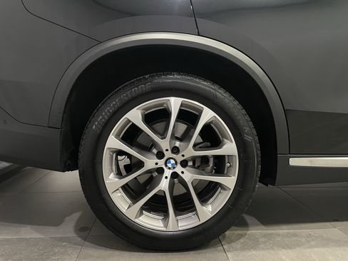 Certified 2024 BMW X5 xDrive40i w/ Premium Package AWD/4WD image 9