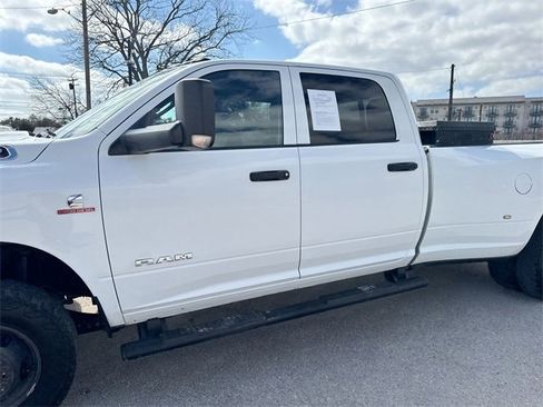 Used 2022 RAM 3500 Tradesman image 34