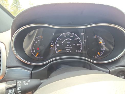 Used 2021 Jeep Grand Cherokee Limited image 16