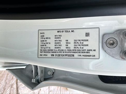 Used 2023 Tesla Model 3 Standard Range RWD image 33