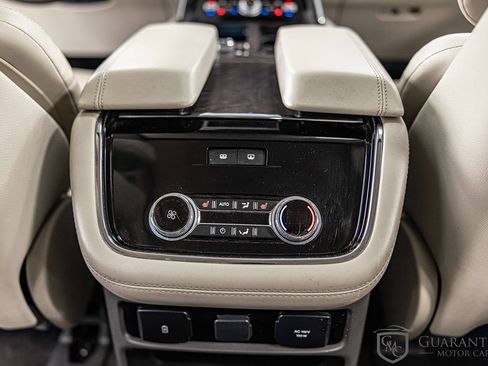 Used 2021 Lincoln Navigator Reserve w/ Luxury Package AWD/4WD image 37