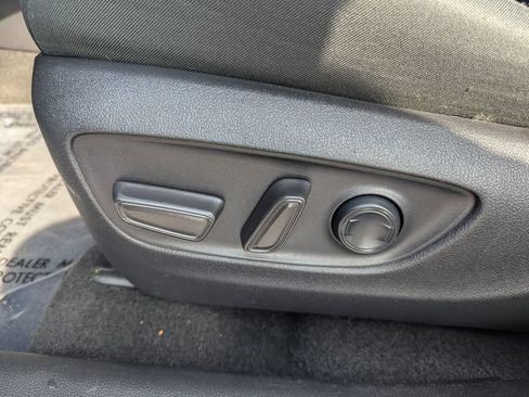 Used 2022 Toyota RAV4 XLE w/ Convenience Package FWD image 16