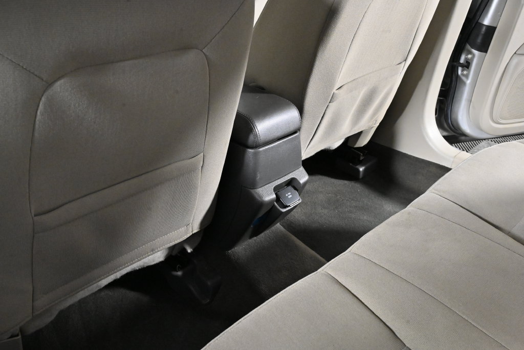 Used 2010 Ford Fusion Hybrid FWD image 28