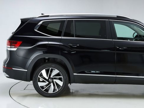 New 2026 Volkswagen Atlas SEL image 11