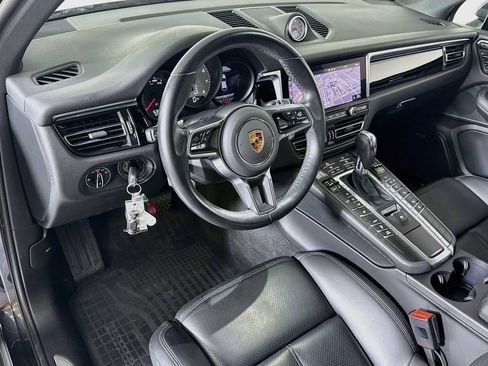 Certified 2021 Porsche Macan S AWD/4WD image 4