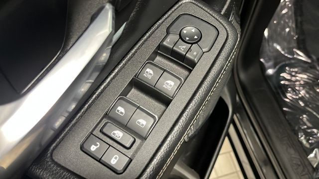 Used 2025 RAM 1500 Laramie w/ Sport Appearance Package AWD/4WD image 21