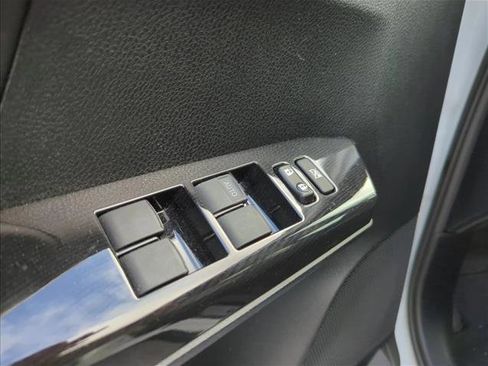 Used 2016 Toyota RAV4 SE image 7