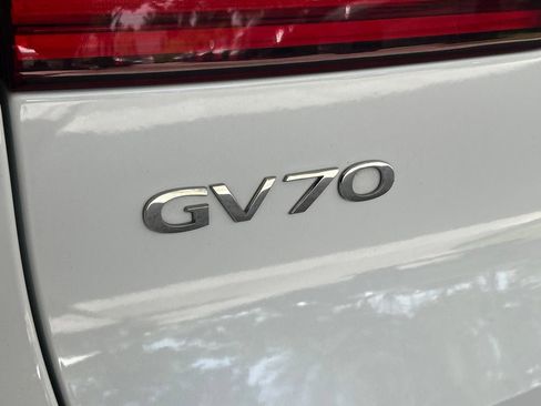 Used 2025 Genesis GV70 2.5T AWD/4WD image 17