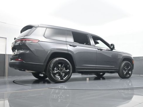 Used 2025 Jeep Grand Cherokee L Limited w/ Black Appearance Package image 57