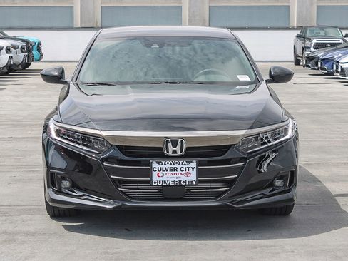 Used 2022 Honda Accord Sport image 2