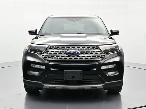 Used 2023 Ford Explorer Limited w/ Equipment Group 301A image 2