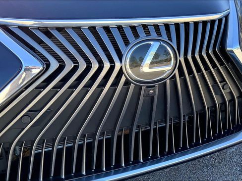 Used 2020 Lexus ES 350 Ultra Luxury image 28