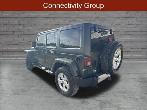 Used 2015 Jeep Wrangler Unlimited Sahara w/ Connectivity Group AWD/4WD image 3