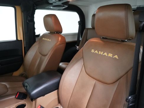 Used 2013 Jeep Wrangler Sahara w/ Connectivity Group image 10