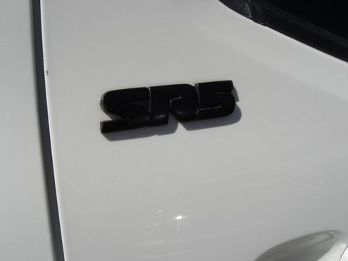 Used 2022 Toyota Tacoma SR5 image 17