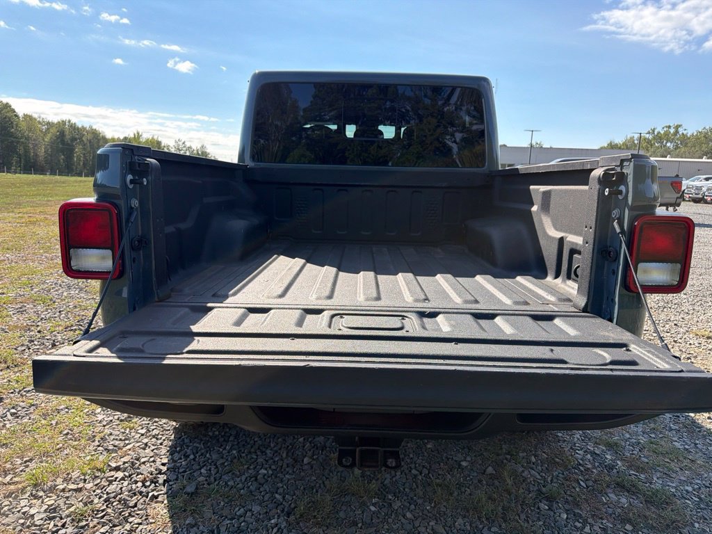 Used 2024 Jeep Gladiator Sport AWD/4WD image 10