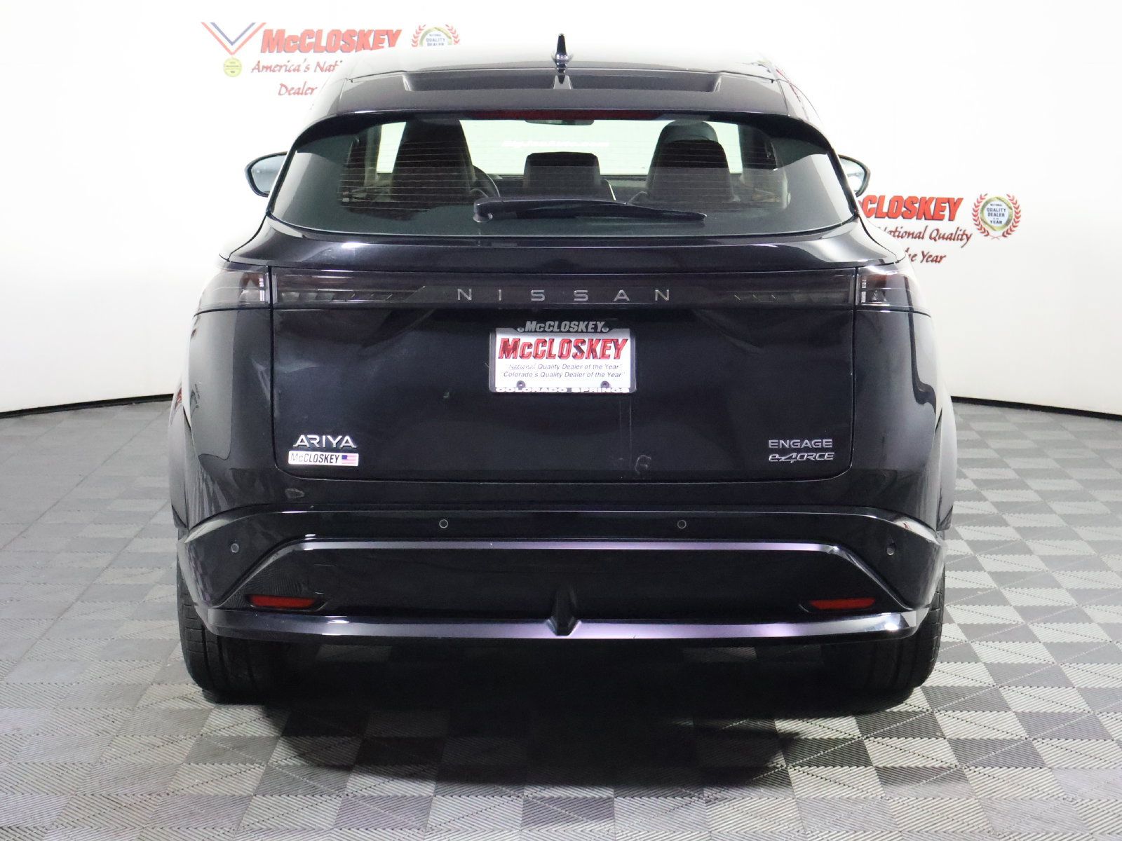 Used 2023 Nissan Ariya AWD image 6