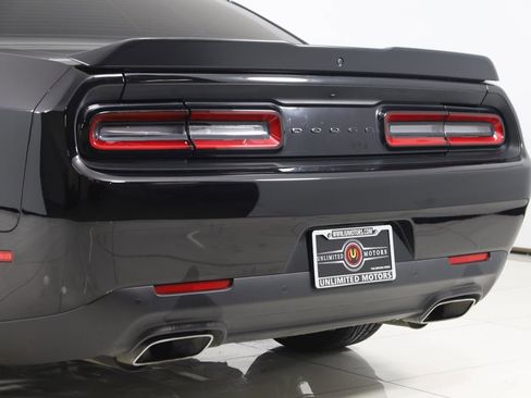 Used 2022 Dodge Challenger R/T w/ Blacktop Package image 26
