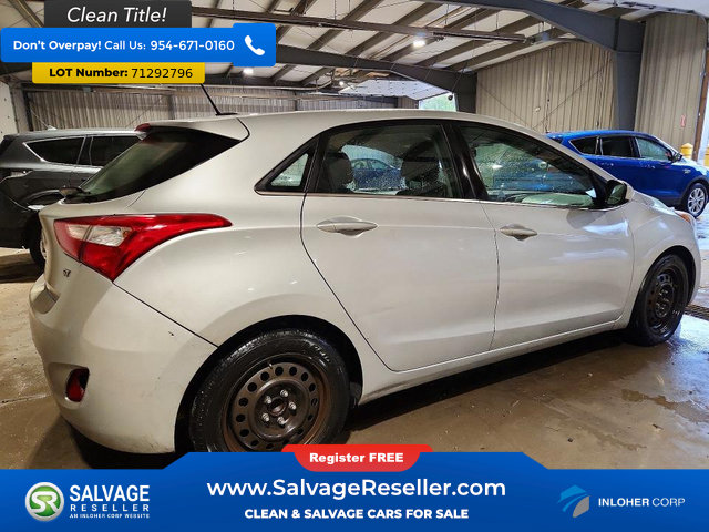 Used 2017 Hyundai Elantra GT FWD image 4