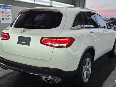 Used 2017 Mercedes-Benz GLC 300 image 2