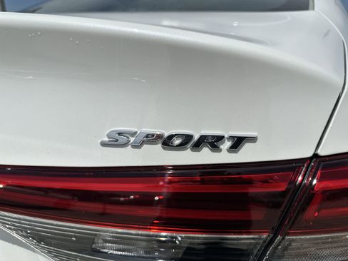 Used 2024 Honda Civic Sport image 30