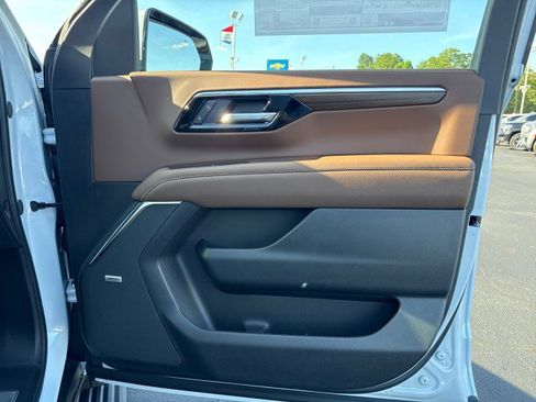 New 2026 Chevrolet Tahoe High Country RWD image 13