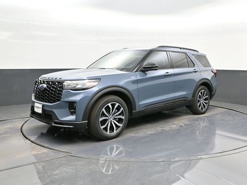 New 2025 Ford Explorer ST-Line w/ Premium Package image 32