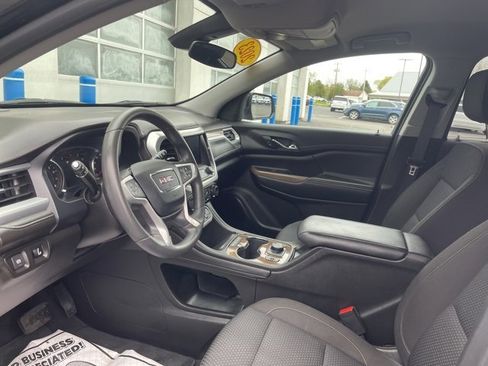 Used 2023 GMC Acadia SLE w/ Driver Convenience Package image 13