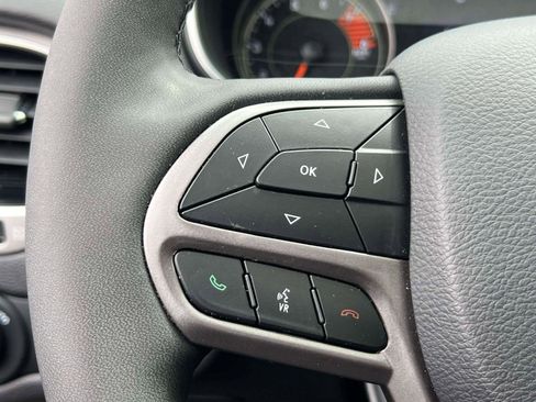 Used 2022 Jeep Cherokee Limited w/ Elite Package AWD/4WD image 21