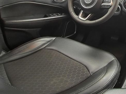 Used 2021 Jeep Compass Latitude FWD image 12