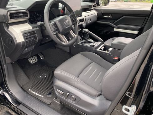 Used 2024 Toyota Tacoma TRD Sport w/ TRD Sport Upgrade Package RWD image 9