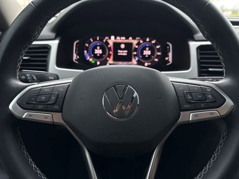 Used 2022 Volkswagen Atlas SEL image 25