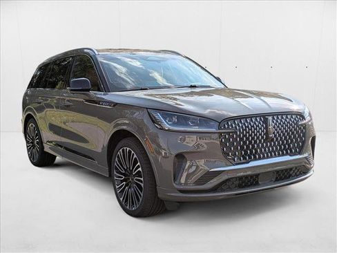 New 2025 Lincoln Aviator Black Label image 7